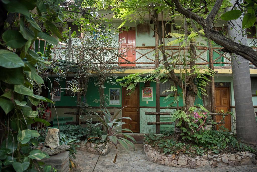 佩德纳莱斯 多纳查瓦旅舍酒店 外观 照片